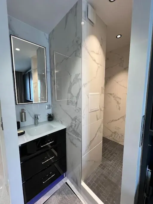 Joia - Vaugirard Apartment